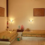 Iliostasi 아파트