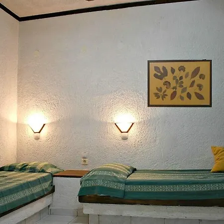 Apartment Iliostasi *