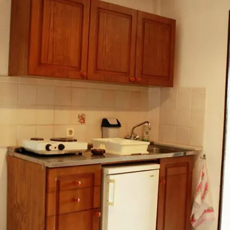 Apartament Iliostasi *