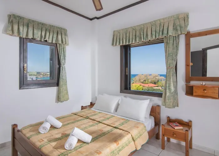 伊利奥斯塔西海滩公寓