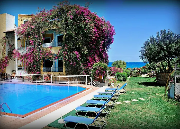 伊利奥斯塔西海滩公寓 *