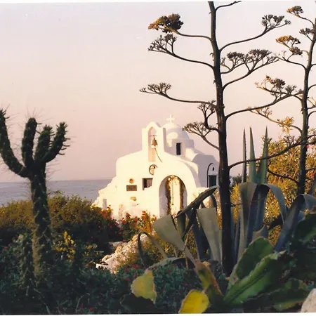 伊利奥斯塔西海滩公寓 *