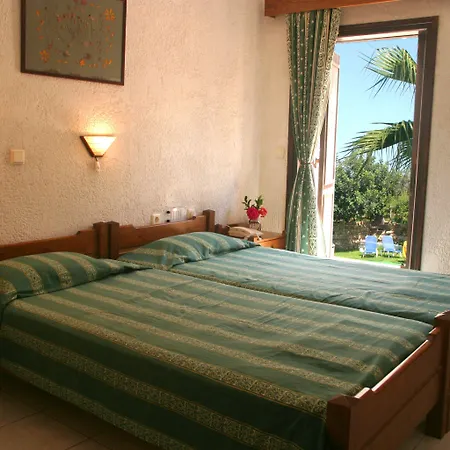 伊利奥斯塔西海滩公寓