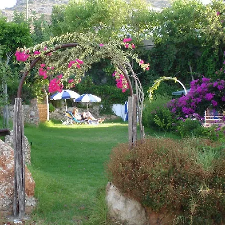 伊利奥斯塔西海滩公寓 公寓 *