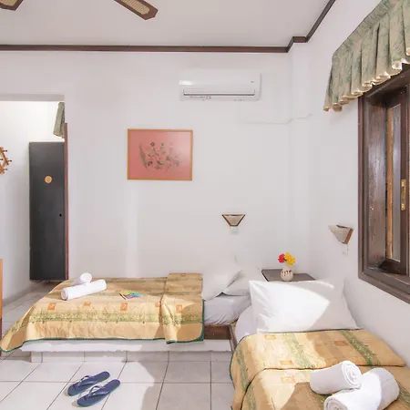 伊利奥斯塔西海滩公寓 公寓 *