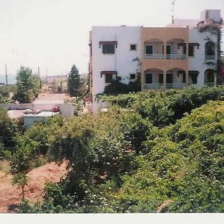 伊利奥斯塔西海滩公寓 公寓 赫索尼索斯